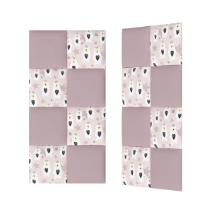 Panele ścienne t.b.t. ze wzorem misia, różowe i jednolite.