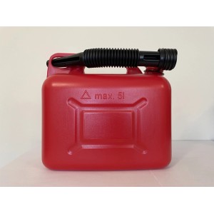Czerwony kanister na paliwo 5L z elastycznym lejkiem do pomocy drogowej.