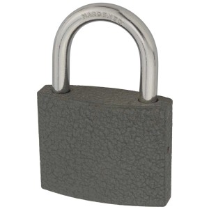 Szara kłódka z hartowanym stalowym pałąkiem dla zwiększenia bezpieczeństwa.
