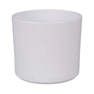 Biała, cylindryczna osłonka t.b.t. o lekko teksturowanej powierzchni.