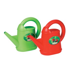 Zielona i czerwona konewka t.b.t. dla dzieci do ogrodu.