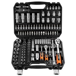 Kompleksowy zestaw t.b.t. w czarnej walizce: nasadki, śrubokręty i akcesoria dla majsterkowiczów.