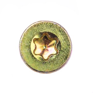 Zbliżenie na żółtą śrubę do drewna z gniazdem Torx.