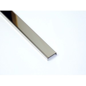 Błyszcząca, metalowa listwa dekoracyjna t.b.t. do ścian i podłóg.