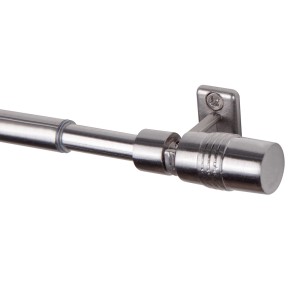 Zbliżenie srebrnego karnisza t.b.t. z uchwytem.