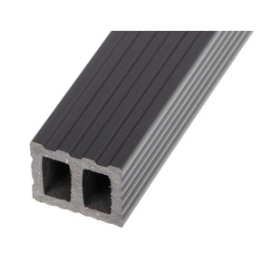 Ciemnoszara deska tarasowa t.b.t. z rowkowaną powierzchnią i profilem komorowym.