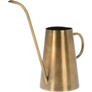 Złota konewka z długim dzióbkiem do roślin doniczkowych.