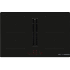 Czarna płyta indukcyjna z wbudowanym okapem.