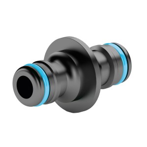 Czarny łącznik wodny t.b.t. do węży ogrodowych.