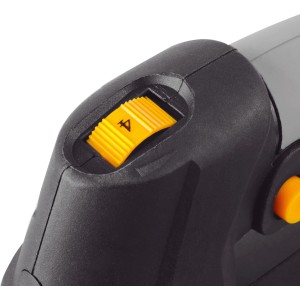 Zbliżenie: Żółty przełącznik skoku wahadłowego wyrzynarki CMI C-STS-710 B.