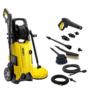 Żółta myjka ciśnieniowa z akcesoriami, takimi jak dysze, szczotki i węże.