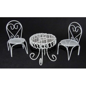 Biały miniaturowy zestaw mebli ogrodowych (stół i 2 krzesła) do Las w szkle.