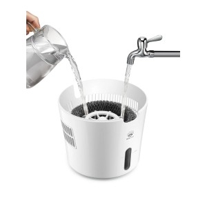 Biały nawilżacz powietrza napełniany wodą.