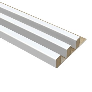 Białe panele ścienne t.b.t. z bliska.