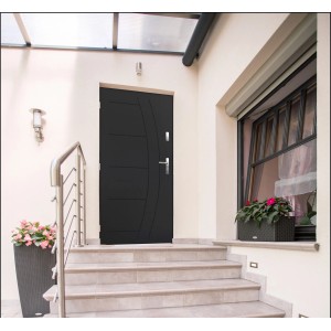 Nowoczesne, czarne drzwi zewnętrzne ze stali nierdzewnej przed jasnym wejściem.