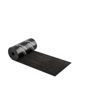 Rolka papy bitumicznej, czarna membrana uszczelniająca do dachów.