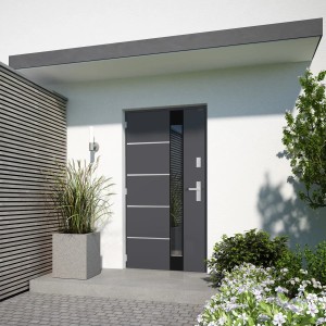 Nowoczesne szare drzwi wejściowe z aplikacjami ze stali nierdzewnej i elementem szklanym. Drzwi zewnętrzne do nowego budownictwa lub remontu.