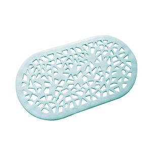 Owalny, jasnoniebieski dywanik łazienkowy z geometrycznym wzorem. Dywaniki i maty łazienkowe.