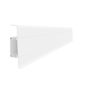 Szczegół białej listwy przypodłogowej t.b.t.