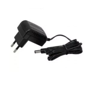 Czarna ładowarka t.b.t. do elektronarzędzi z kablem.