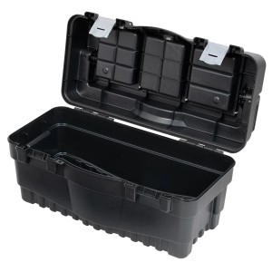 Otwarta, czarna skrzynka narzędziowa z tworzywa sztucznego. Puste pudełko z przegródkami w pokrywie.