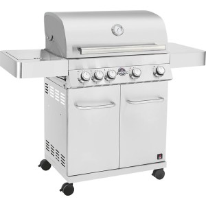 Grill gazowy ze stali nierdzewnej z czterema palnikami i szafką.
