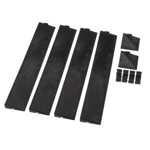 Czarna obrzeże trawnikowe t.b.t., palisada z akcesoriami do ogrodu.