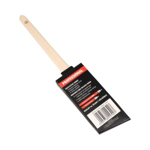 Pędzel z drewnianą rączką, idealny do malowania ścian i lakierowania.