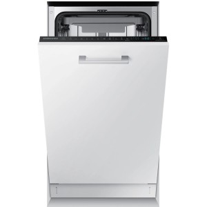 Otwarta, biała zmywarka do zabudowy (t.b.t.) z panelem sterowania i uchwytem.