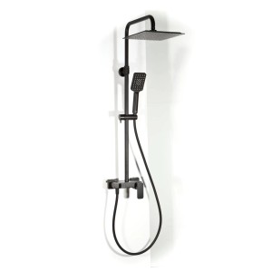 Czarna kolumna prysznicowa t.b.t. z deszczownicą i słuchawką do prysznica.