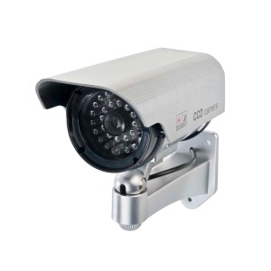 Srebrna kamera monitoringu zewnętrznego do odstraszania.