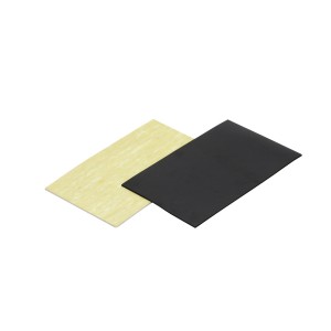 Uszczelki gumowe t.b.t. w kolorze czarnym i beżowym.