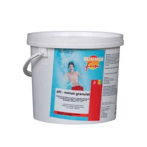 Wiadro granulatu pH-minus do regulacji pH w basenie.