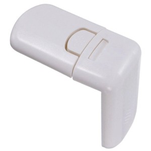 Białe zabezpieczenie t.b.t. przed dziećmi do szuflad i szafek.