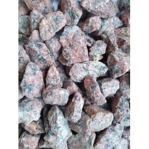 Żwir ozdobny, czerwono-szary, do ogrodu i na rabaty.