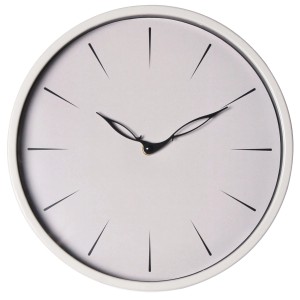 Biały zegar ścienny o minimalistycznym designie do dekoracyjnych akcentów.