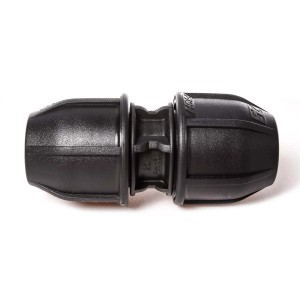 Czarny łącznik t.b.t. do podziemnych systemów nawadniania.