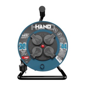 Niebieski przedłużacz bębnowy z czterema gniazdami i czarną ramą.