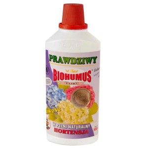 Butelka nawozu do hortensji Biohumus Extra.