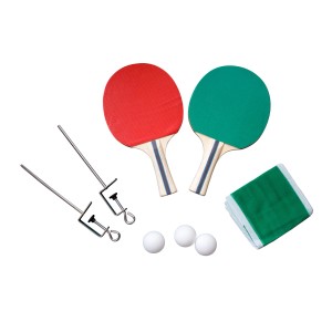 Zestaw do tenisa stołowego z rakietkami, piłkami i siatką do zabawnych gier.