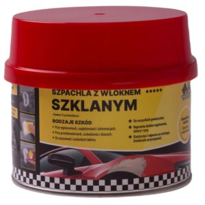 Puszka szpachli z włóknem szklanym do naprawy karoserii.