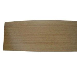 Plastikowa maskownica Gardinia w kolorze buku, szerokość 7 cm, do karniszy sufitowych.