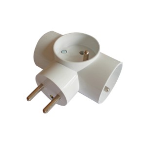 Biały rozgałęźnik t.b.t. do trzech urządzeń.