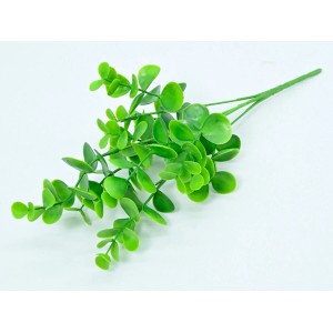 Sztuczna gałązka eukaliptusa, zielona dekoracja ogrodu.