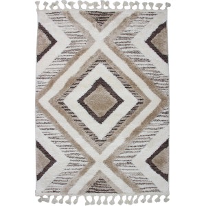 Beżowy dywan shaggy we wzór rombów z frędzlami.