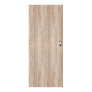 Jasne drewniane drzwi wewnętrzne z srebrną klamką.