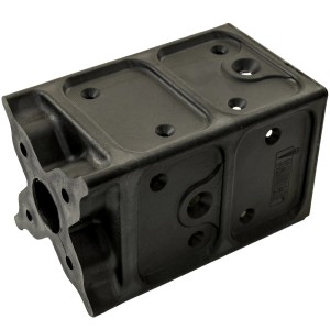 Czarne akcesorium t.b.t. do płotów i ogrodzeń.