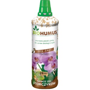 BioHumus Nawóz do storczyków, butelka 1 litr z dekoracją kwiatów orchidei.