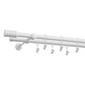 Biały, podwójny karnisz z pierścieniami i haczykami do zasłon.