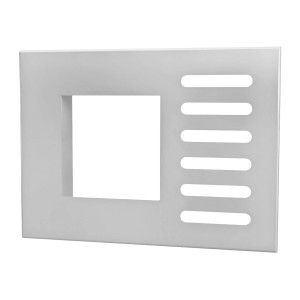 Pokrywa kanału t.b.t. z kwadratowym wycięciem i otworami wentylacyjnymi.